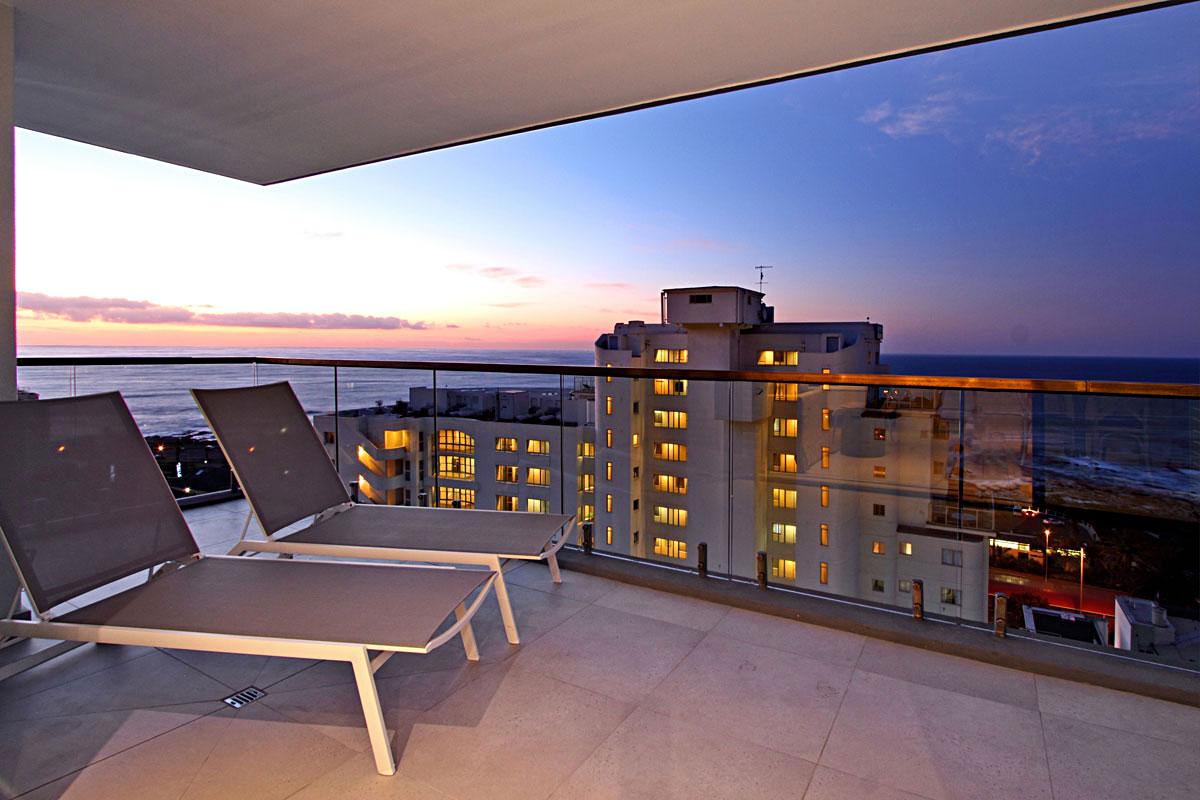 Photo 12 of Fairmont 1001 accommodation in Sea Point, Cape Town with 3 bedrooms and 2 bathrooms