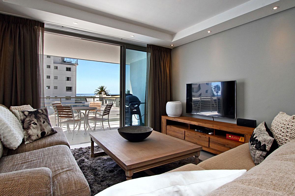 Photo 8 of Fairmont 201 accommodation in Sea Point, Cape Town with 2 bedrooms and 2 bathrooms
