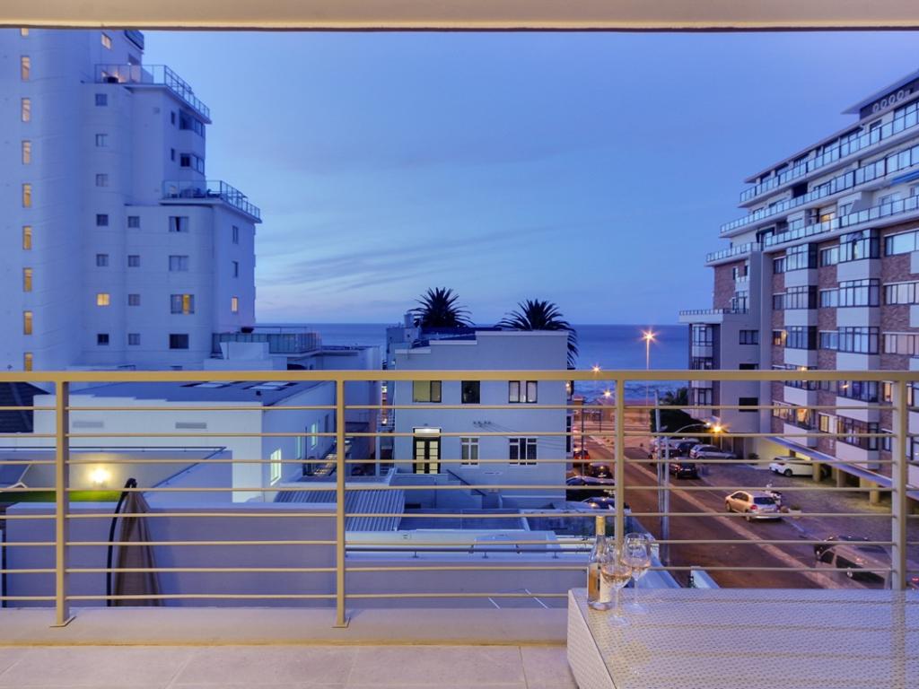 Photo 19 of Fairmont 204 accommodation in Sea Point, Cape Town with 3 bedrooms and 3 bathrooms