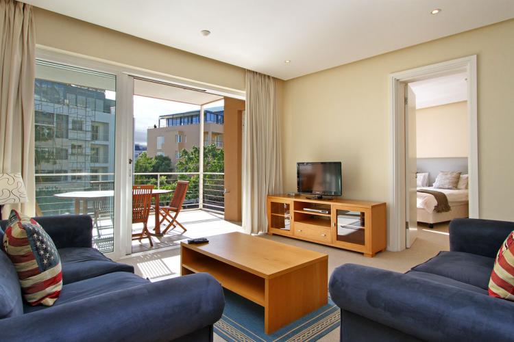 Photo 4 of Faulconier 101 accommodation in V&A Waterfront, Cape Town with 2 bedrooms and 2 bathrooms