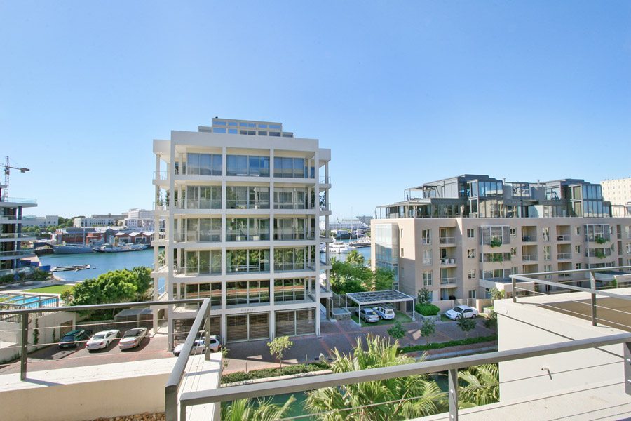 Photo 9 of Faulconier 303 accommodation in V&A Waterfront, Cape Town with 2 bedrooms and 2 bathrooms