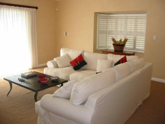 Photo 4 of Fernwood Villa accommodation in Newlands, Cape Town with 5 bedrooms and 3 bathrooms