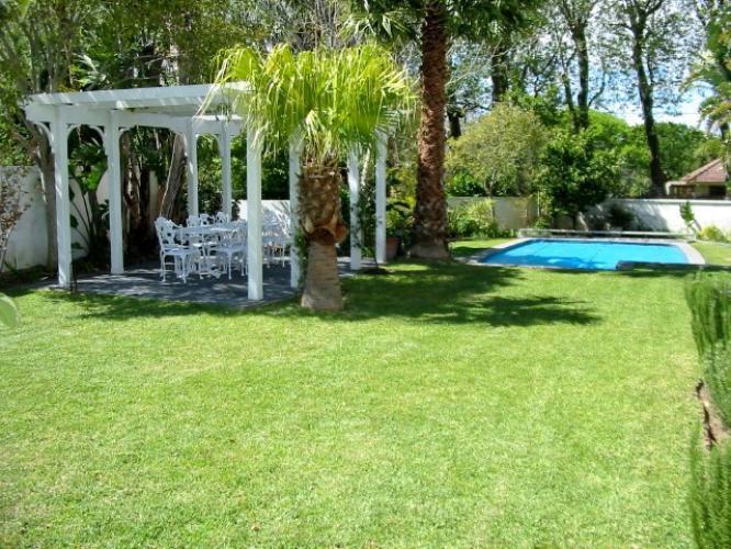 Photo 6 of Fernwood Villa accommodation in Newlands, Cape Town with 5 bedrooms and 3 bathrooms