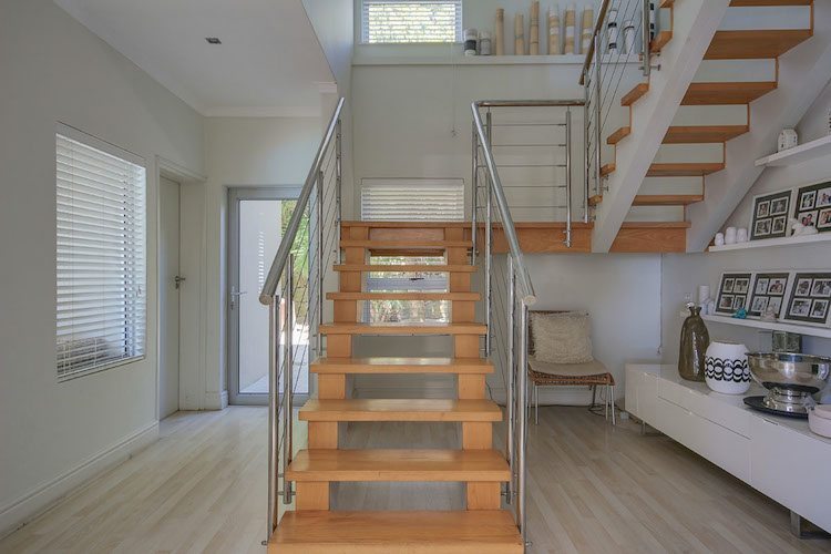 Photo 8 of Finchley 2 accommodation in Camps Bay, Cape Town with 5 bedrooms and 4 bathrooms