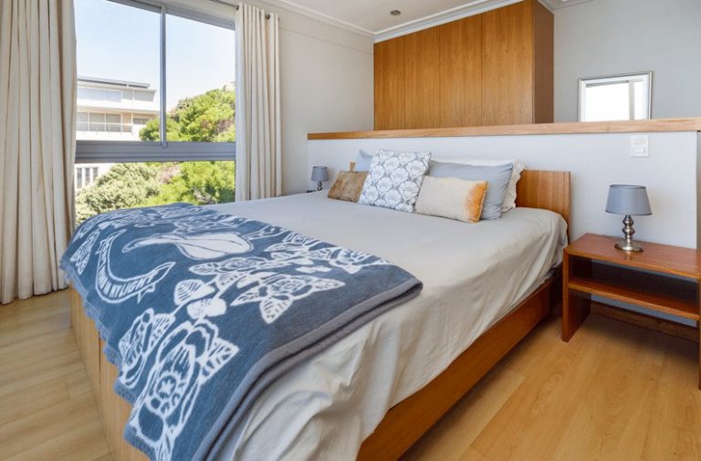 Photo 6 of Fish Hoek Oceans Villa accommodation in Fish Hoek, Cape Town with 5 bedrooms and 5 bathrooms