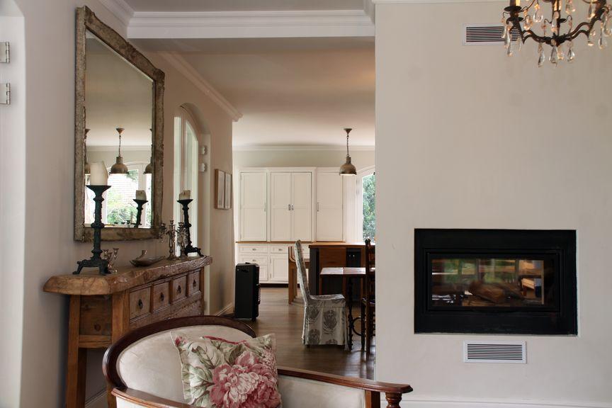 Photo 11 of Fisher Residence accommodation in Rondebosch, Cape Town with 5 bedrooms and 3.5 bathrooms