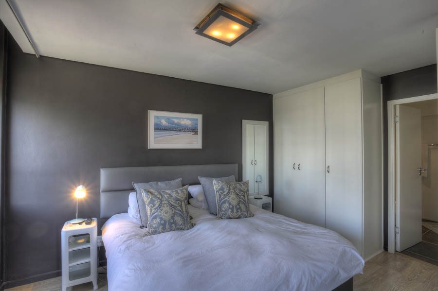 Photo 12 of Fountain Apartment accommodation in City Centre, Cape Town with 2 bedrooms and 2 bathrooms
