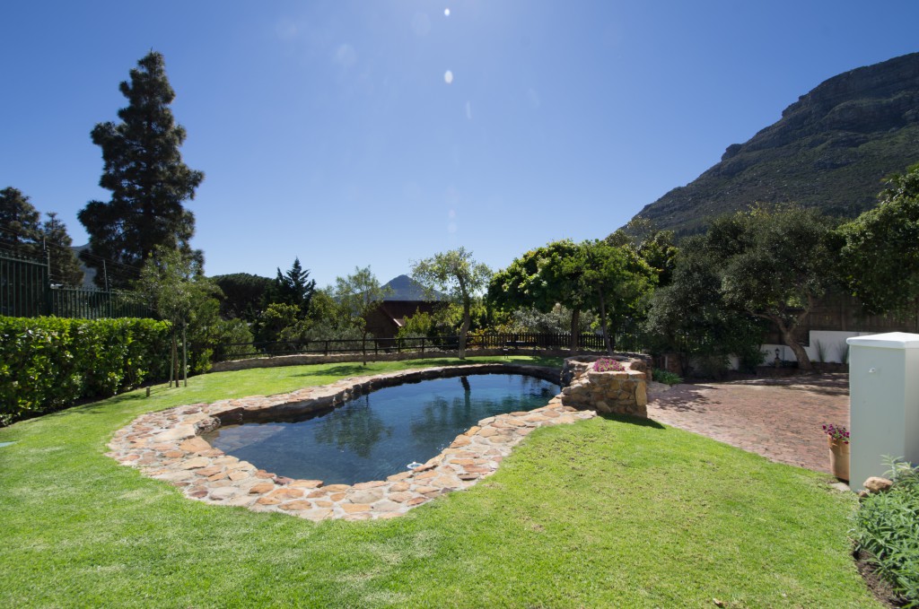 Photo 8 of Fountain House accommodation in Hout Bay, Cape Town with 4 bedrooms and 3 bathrooms