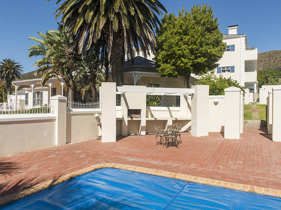 Photo 10 of Fresnaye Apartment accommodation in Fresnaye, Cape Town with 2 bedrooms and 2 bathrooms