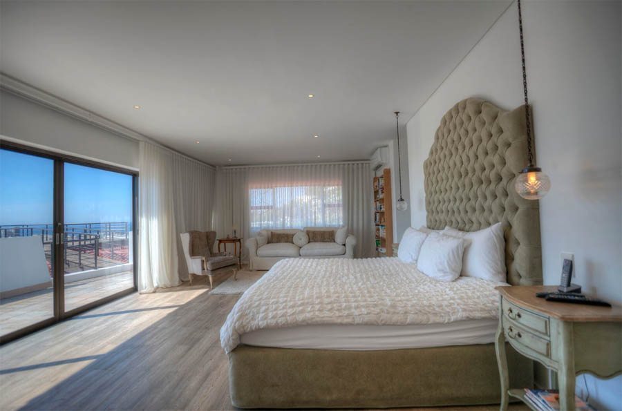 Photo 15 of Fresnaye Bordeaux accommodation in Fresnaye, Cape Town with 4 bedrooms and 4 bathrooms