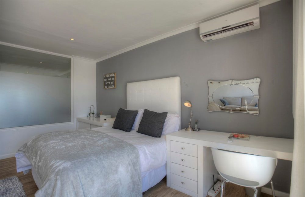 Photo 27 of Fresnaye Bordeaux accommodation in Fresnaye, Cape Town with 4 bedrooms and 4 bathrooms