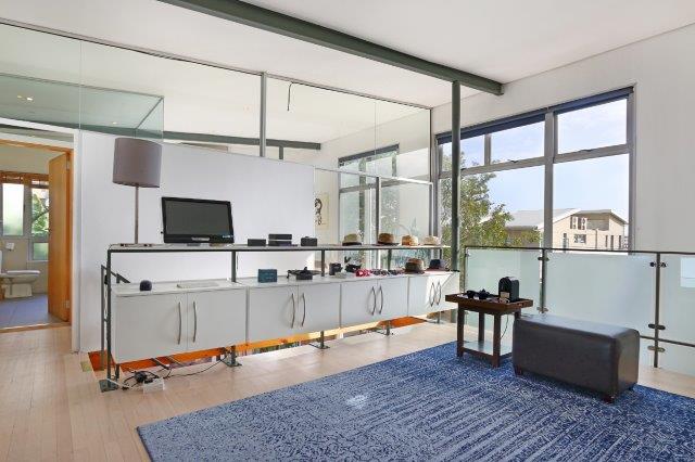 Photo 6 of Fresnaye Delight accommodation in Fresnaye, Cape Town with 2 bedrooms and 2 bathrooms