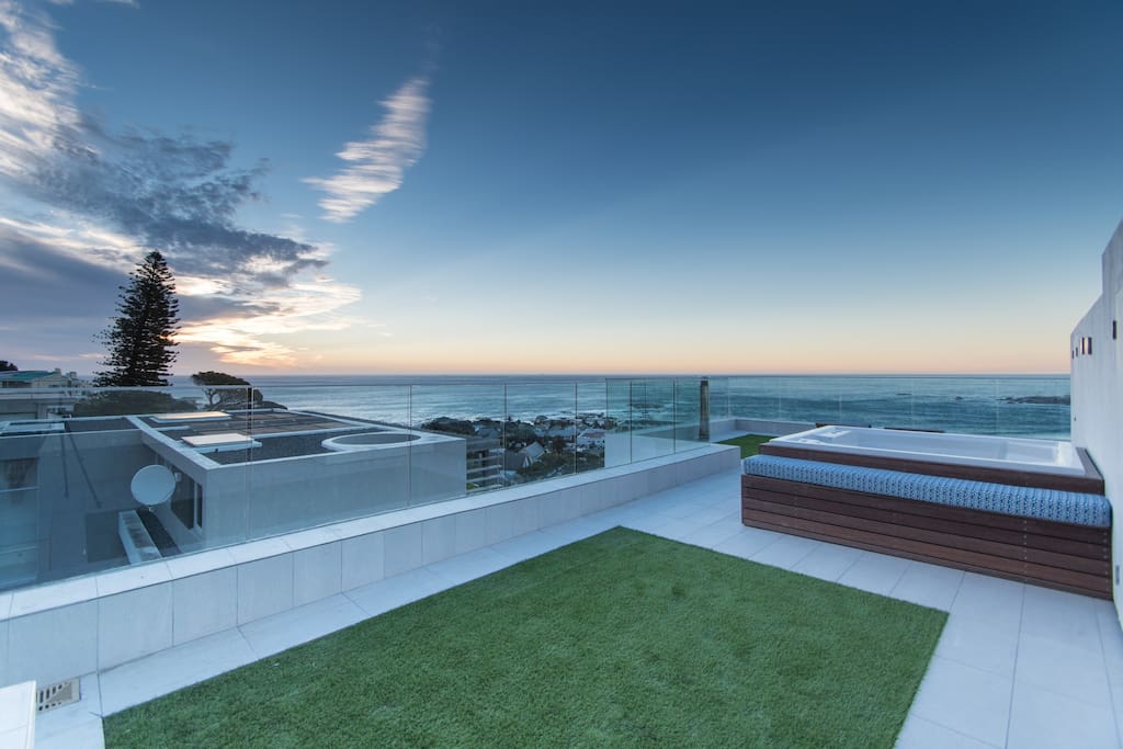 Photo 4 of Geneva 24 accommodation in Camps Bay, Cape Town with 6 bedrooms and 6 bathrooms