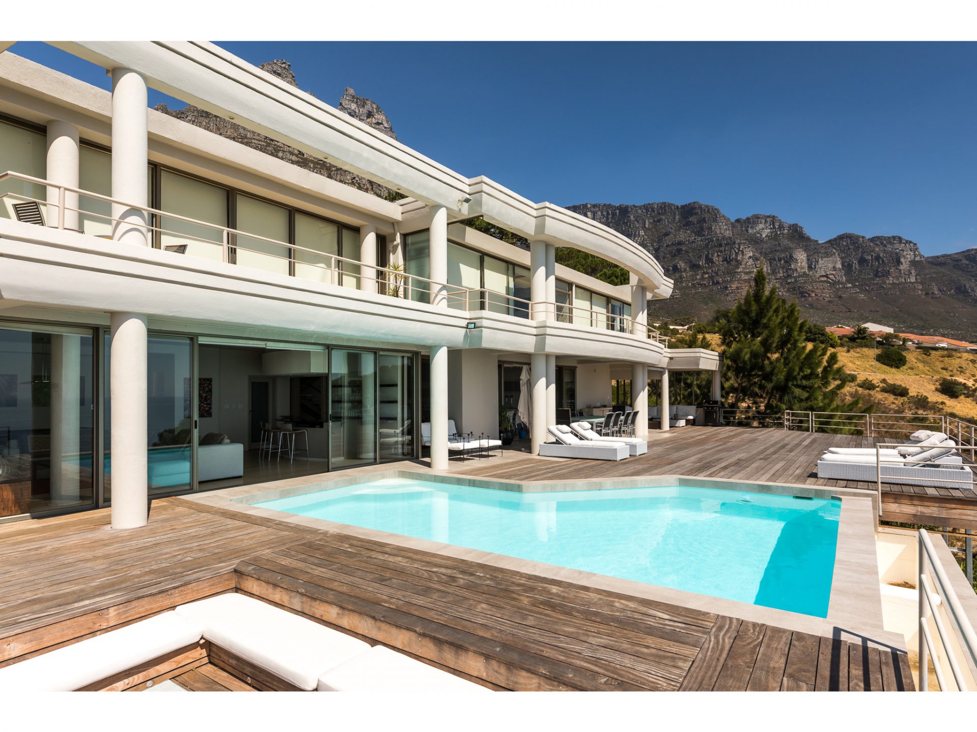Photo 17 of Geneva Sunsets accommodation in Camps Bay, Cape Town with 6 bedrooms and 7 bathrooms