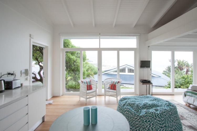 Photo 4 of Glen Beach Cottage accommodation in Camps Bay, Cape Town with 1 bedrooms and 1 bathrooms