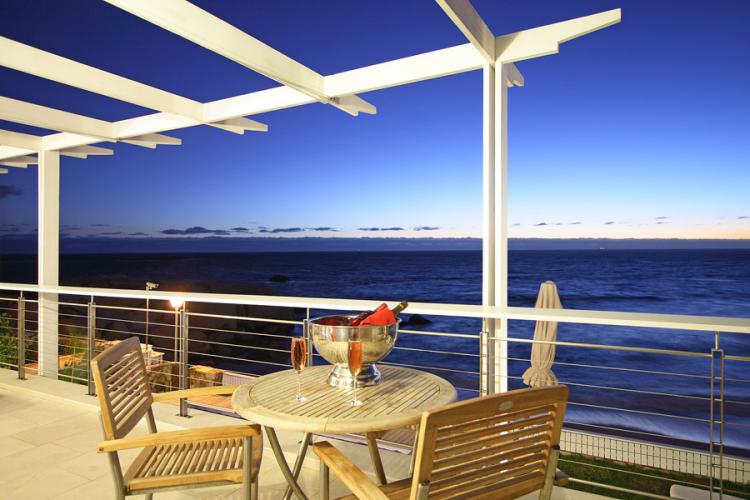 Photo 2 of Glen Beach Penthouse accommodation in Camps Bay, Cape Town with 2 bedrooms and 2 bathrooms