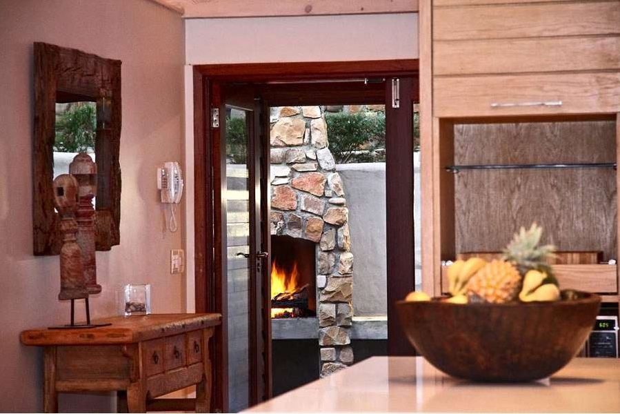 Photo 10 of Glen Beach Views accommodation in Camps Bay, Cape Town with 4 bedrooms and 4 bathrooms