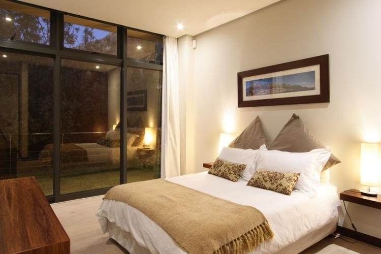 Photo 2 of Glen Beach Villas 1 accommodation in Camps Bay, Cape Town with 5 bedrooms and 4 bathrooms