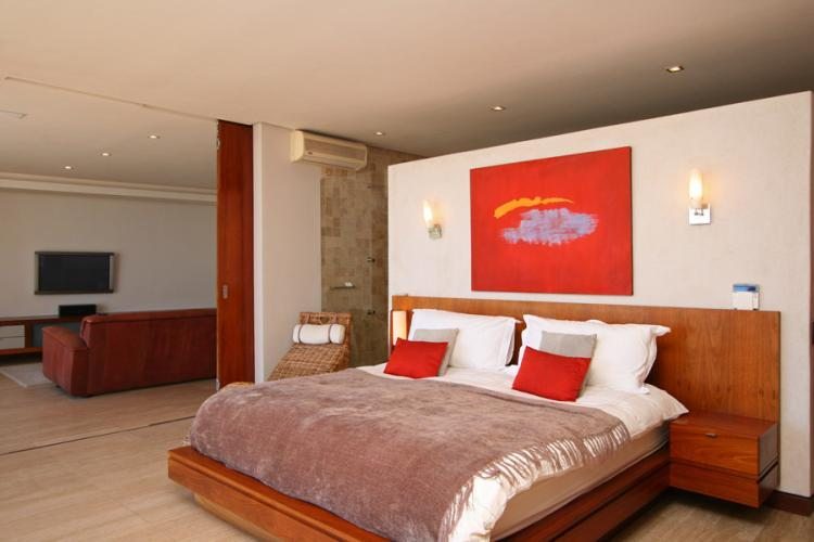 Photo 7 of Glen Beach Villas 1 accommodation in Camps Bay, Cape Town with 5 bedrooms and 4 bathrooms