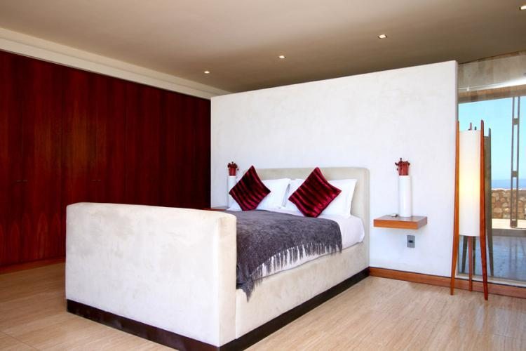 Photo 6 of Glen Beach Villas 3 accommodation in Camps Bay, Cape Town with 4 bedrooms and 4 bathrooms