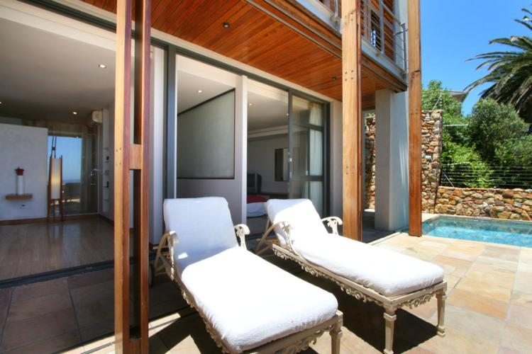 Photo 8 of Glen Beach Villas 3 accommodation in Camps Bay, Cape Town with 4 bedrooms and 4 bathrooms