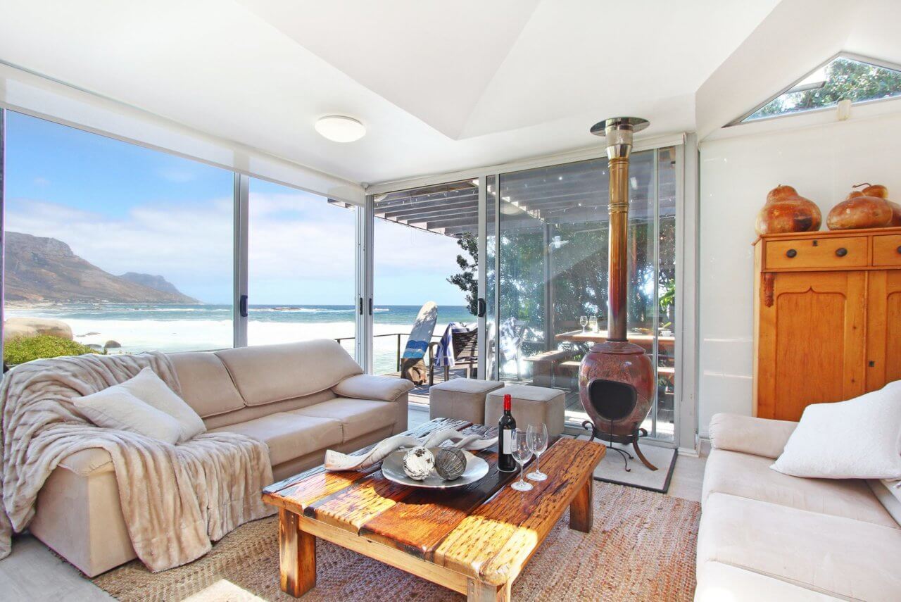 Photo 8 of Glen Beach Vista House Upper Unit accommodation in Camps Bay, Cape Town with 1 bedrooms and 1 bathrooms
