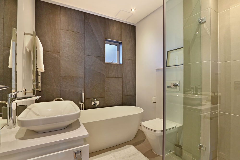 Photo 14 of Green Point Oceanscape accommodation in Green Point, Cape Town with 2 bedrooms and 2 bathrooms