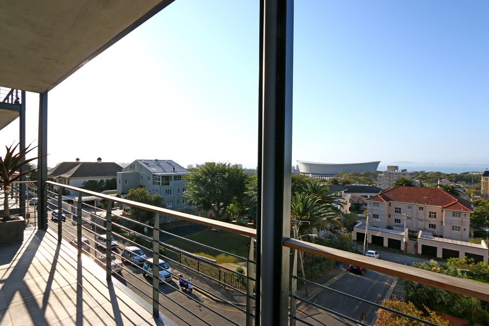 Photo 10 of Green Point Oceanscape accommodation in Green Point, Cape Town with 2 bedrooms and 2 bathrooms
