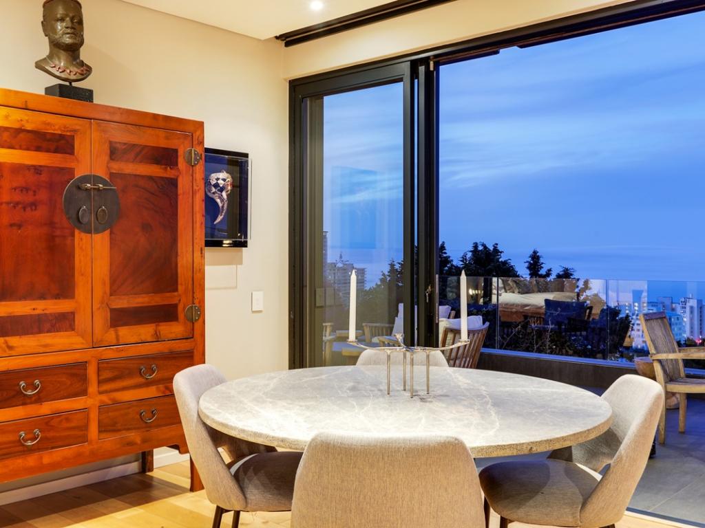 Photo 7 of Green Point Vista Views accommodation in Green Point, Cape Town with 3 bedrooms and 3 bathrooms