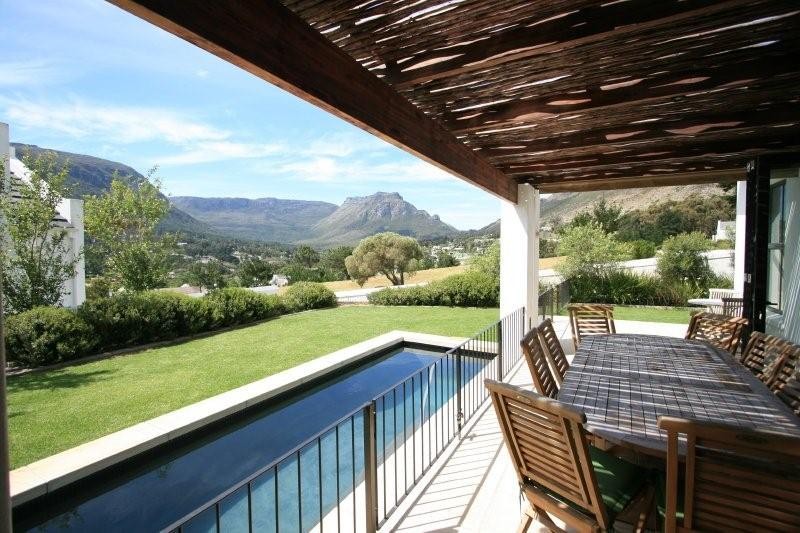 Photo 8 of Grotto Villa accommodation in Hout Bay, Cape Town with 3 bedrooms and 2 bathrooms