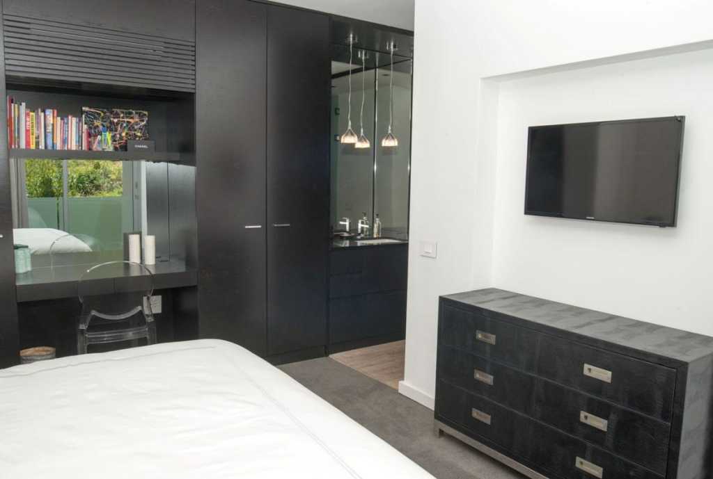 Photo 12 of Habrok accommodation in Camps Bay, Cape Town with 4 bedrooms and 4 bathrooms