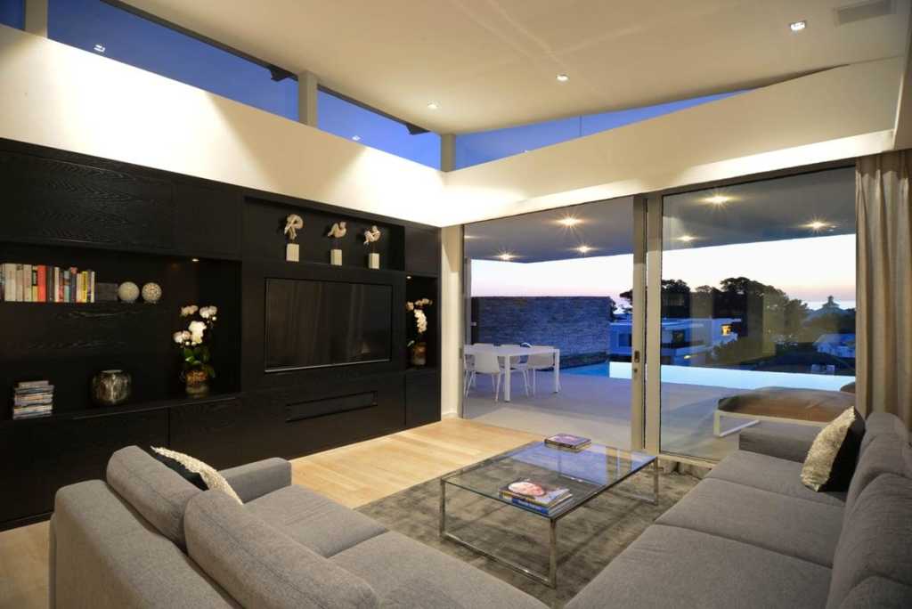 Photo 4 of Habrok accommodation in Camps Bay, Cape Town with 4 bedrooms and 4 bathrooms