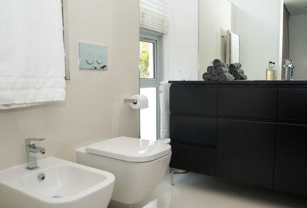 Photo 5 of Habrok accommodation in Camps Bay, Cape Town with 4 bedrooms and 4 bathrooms