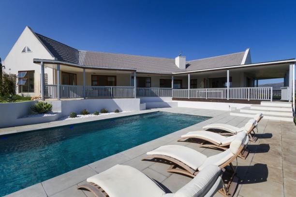 Photo 2 of Happy Cape House accommodation in Noordhoek, Cape Town with 4 bedrooms and 3 bathrooms