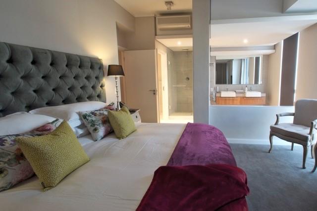 Photo 5 of Harbour Bridge 405 accommodation in V&A Waterfront, Cape Town with 2 bedrooms and 2 bathrooms