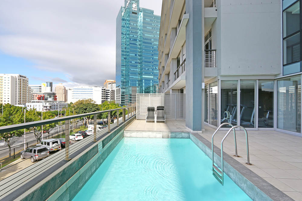 Photo 1 of Harbouredge Suites Superior Two Bedroom accommodation in City Centre, Cape Town with 2 bedrooms and 2 bathrooms