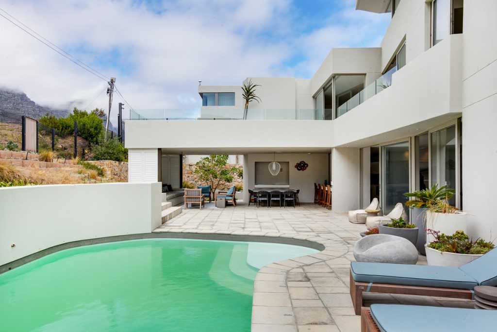 Photo 14 of Hely Views accommodation in Camps Bay, Cape Town with 5 bedrooms and 5 bathrooms