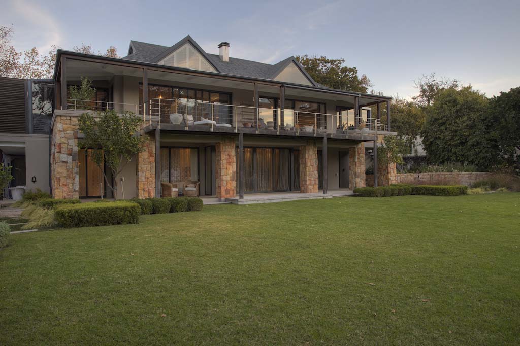 Photo 14 of High Constantia Villa accommodation in Constantia, Cape Town with 5 bedrooms and 6 bathrooms