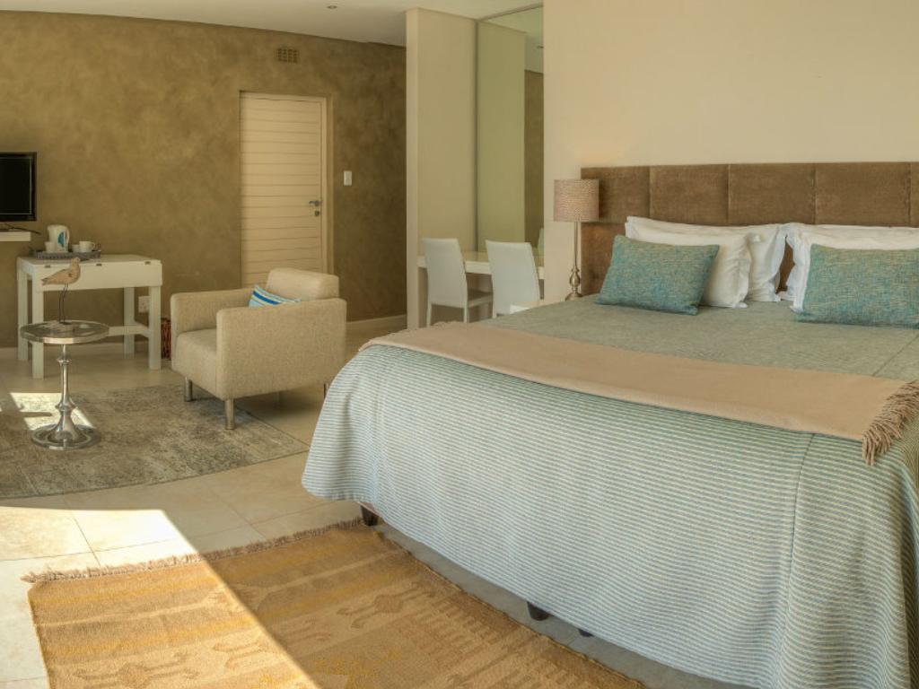 Photo 7 of Hoopoe Villa accommodation in Camps Bay, Cape Town with 4 bedrooms and 4 bathrooms