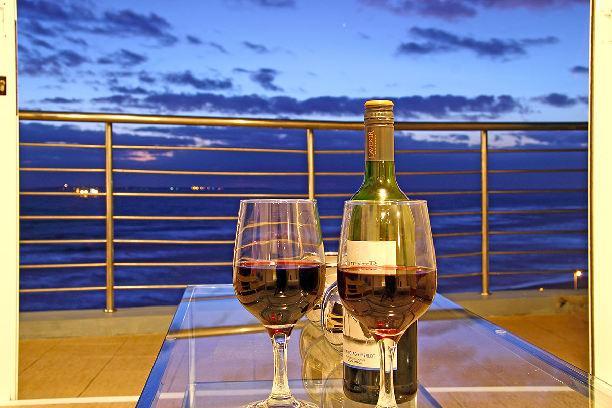 Photo 22 of Horizon Bay 702 accommodation in Bloubergstrand, Cape Town with 3 bedrooms and 2 bathrooms