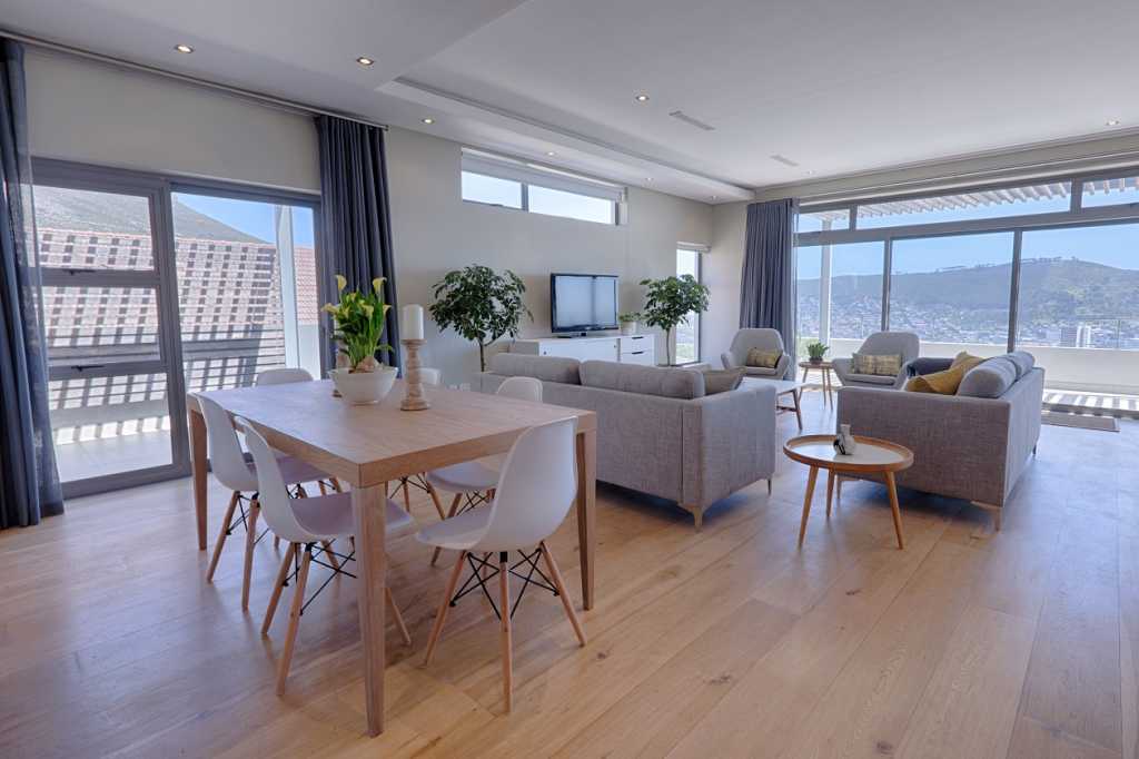 Photo 22 of Horizon Views Penthouse accommodation in Vredehoek, Cape Town with 3 bedrooms and 2 bathrooms