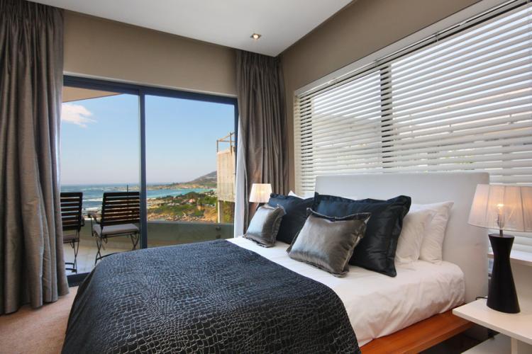 Photo 6 of Houghton Heights 3 Bed accommodation in Camps Bay, Cape Town with 3 bedrooms and 3 bathrooms