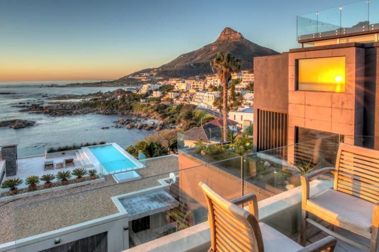 Photo 7 of Houghton Heights 3 Bed accommodation in Camps Bay, Cape Town with 3 bedrooms and 3 bathrooms