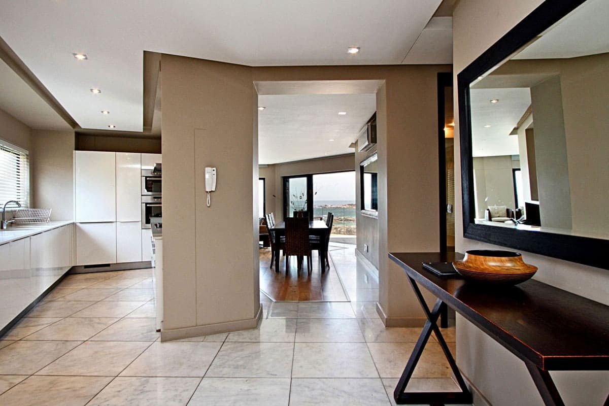 Photo 4 of Houghton Heights B accommodation in Camps Bay, Cape Town with 3 bedrooms and 2 bathrooms
