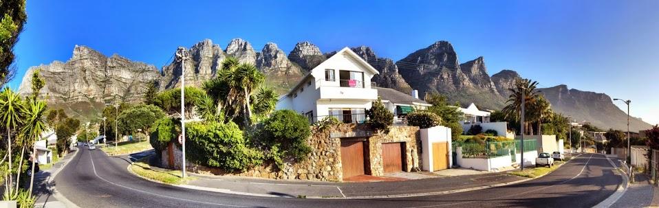 Photo 3 of Houghton House accommodation in Bakoven, Cape Town with 3 bedrooms and 2 bathrooms