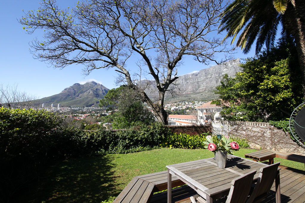Photo 8 of House Baker accommodation in Tamboerskloof, Cape Town with 3 bedrooms and 2 bathrooms