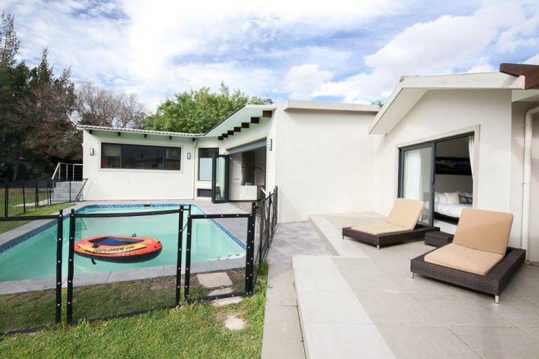 Photo 3 of House Nirvana accommodation in Constantia, Cape Town with 6 bedrooms and 4 bathrooms