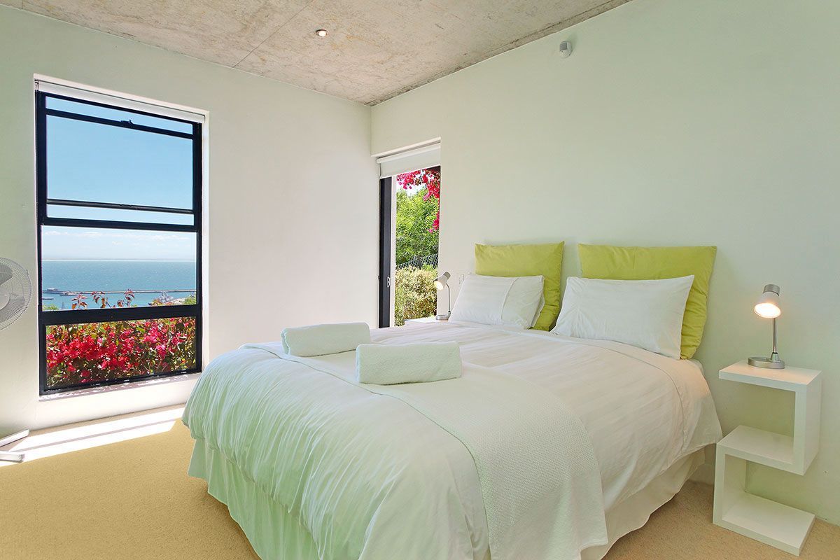Photo 11 of House Pax accommodation in Simons Town, Cape Town with 4 bedrooms and 4 bathrooms