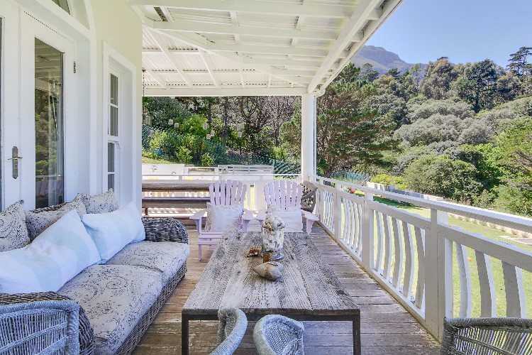Photo 8 of Hout Bay Mountain Retreat accommodation in Hout Bay, Cape Town with 4 bedrooms and 3 bathrooms