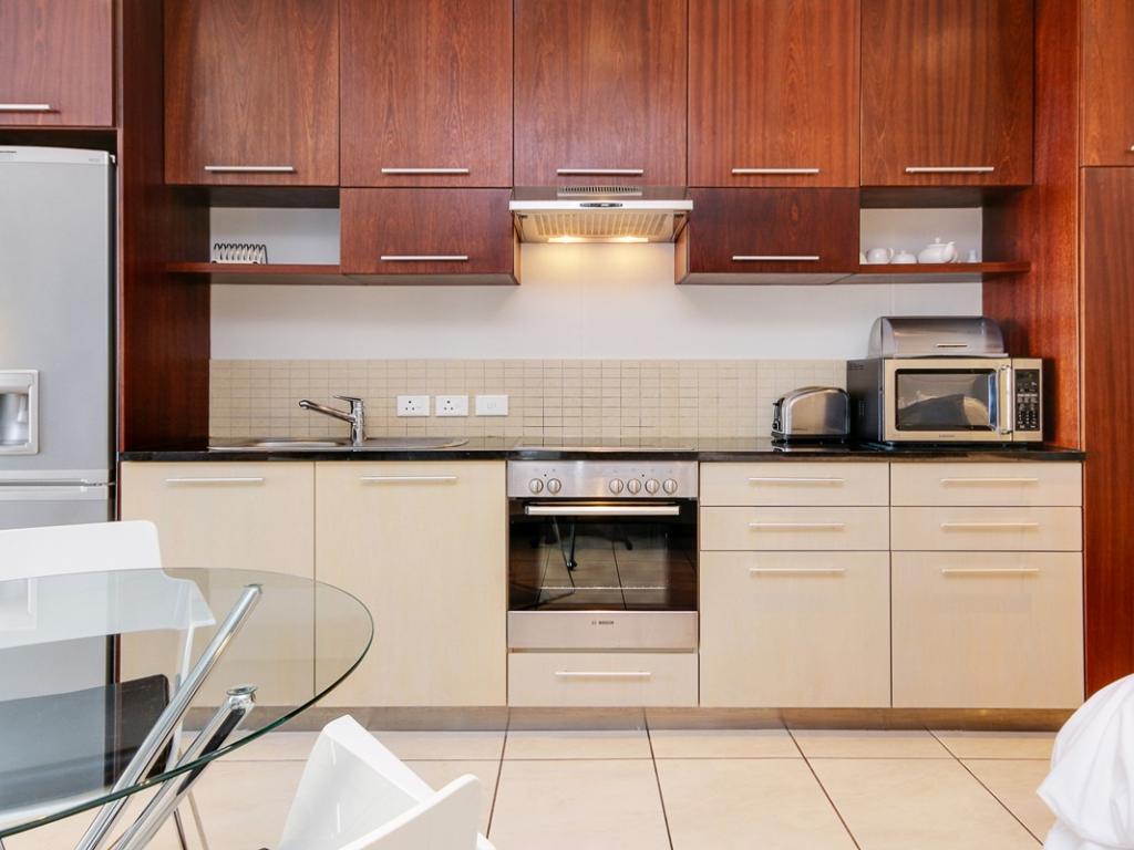 Photo 8 of Icon 1700 accommodation in City Centre, Cape Town with 1 bedrooms and 1 bathrooms